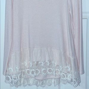 size small long sleeve top